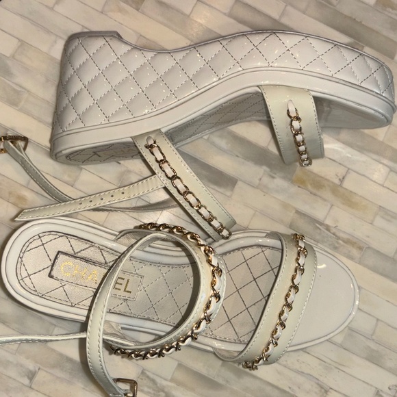 Chanel sandals - Picture 1 of 2
